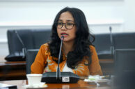 Ketua Panitia Khusus (Pansus) Kawasan Tanpa Rokok (KTR) DPRD Provinsi DKI Jakarta, Farah Savira menyampaikan hasil laporan pembahasan.